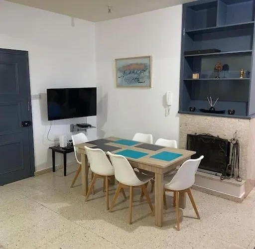 Apartamento Paradise Homes 12 *