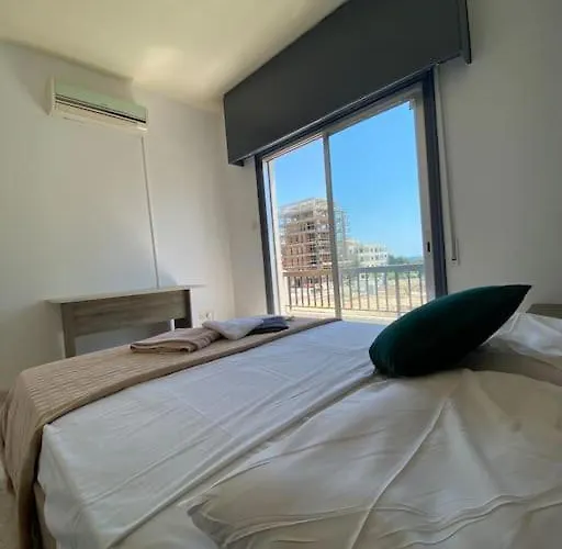 Paradise Homes 12 * Ларнака